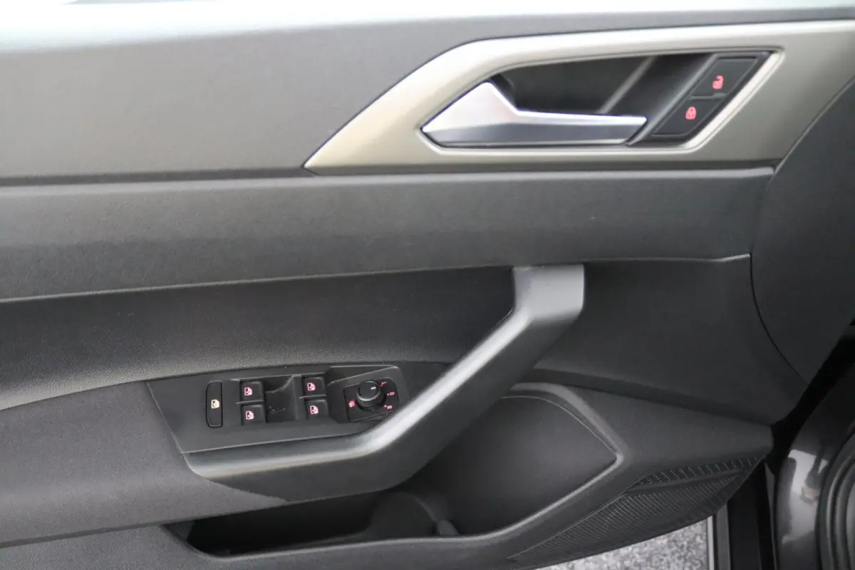 1.0 TSI Comfortline | Apple/Android |