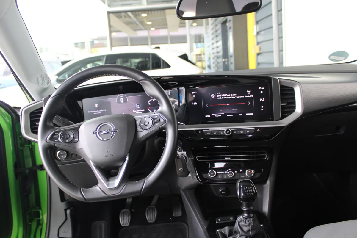 1.2 Level 3 elegance | Camera | Groot navi | Keyless |  Dodehoek detectie |