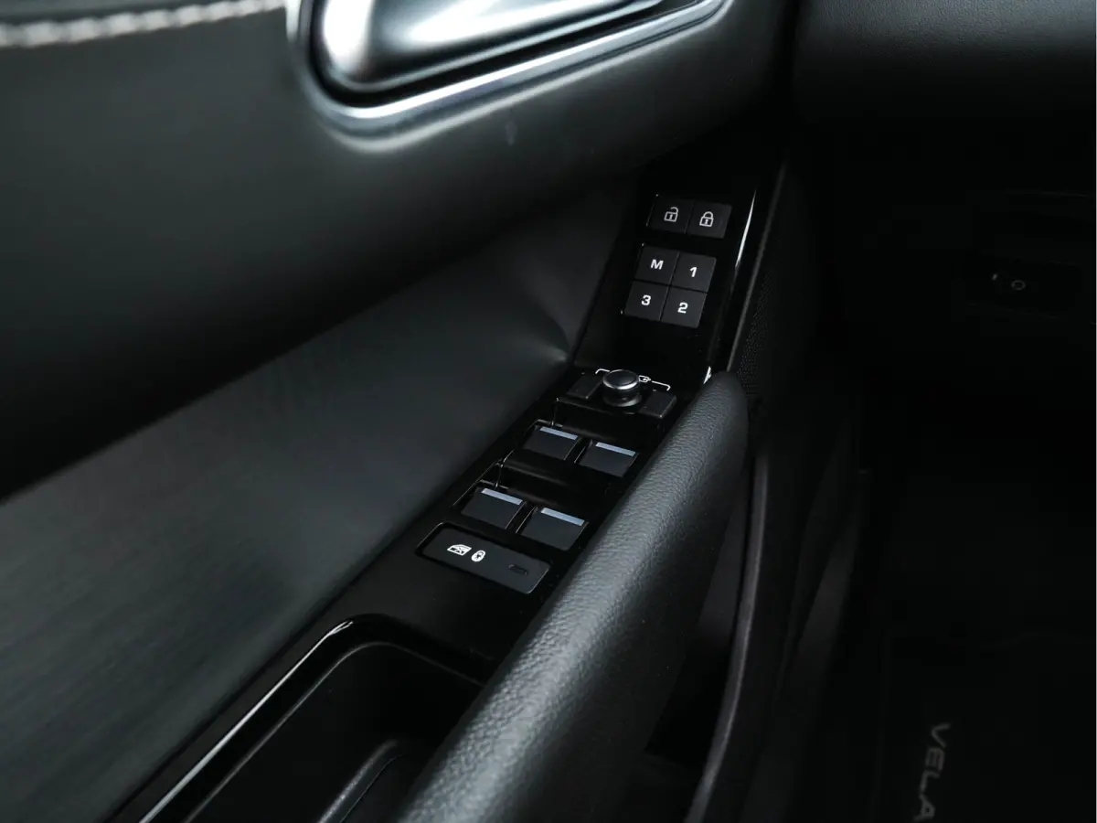 2.0 D200 R-Dynamic HSE AWD MHEV Aut. *PANO | LEATHER | FULL-LED | TOPVIEW | MEMORY-PACK | ADAPTIVE-CRUISE | BLINDSPOT | DIGI-COCKPIT | NAVI-FULLMAP | PRIVACY-GLASS | SHIFTPADDLES | 20''ALU*