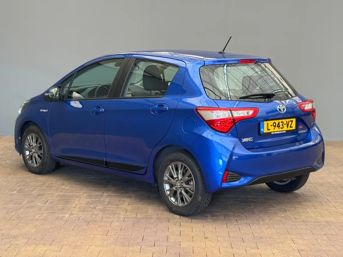 1.5 Hybrid Executive Automaat! | Camera | All Season Banden! | Navigatie  | Bluetooth | 16 LMV | Airco | Rijstrook sensor | | Achteruitrijcamera | Bots herkenning en activatie | Buitenspiege
