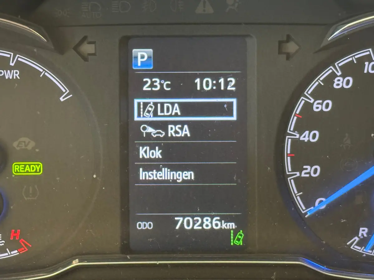 1.5 Hybrid Executive Automaat! | Camera | All Season Banden! | Navigatie  | Bluetooth | 16 LMV | Airco | Rijstrook sensor | | Achteruitrijcamera | Bots herkenning en activatie | Buitenspiege