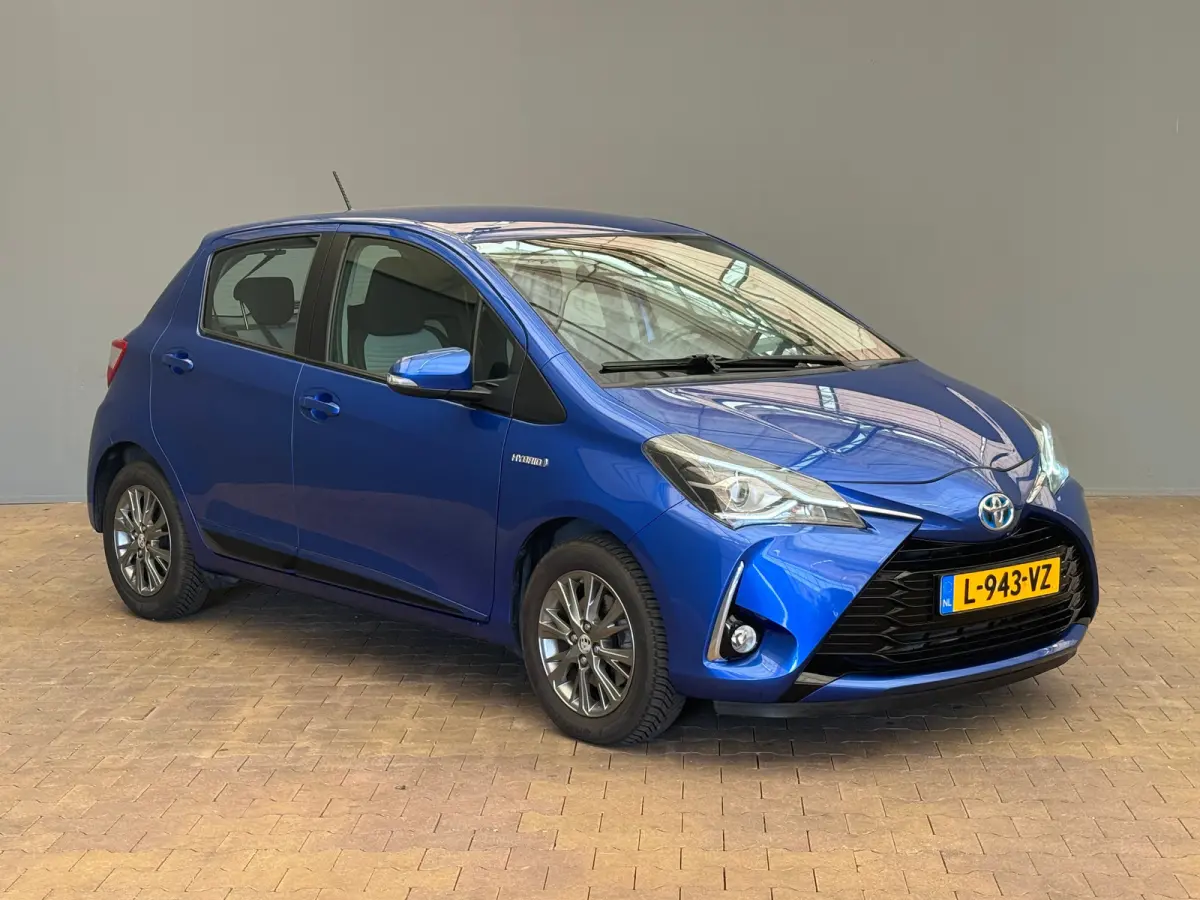 1.5 Hybrid Executive Automaat! | Camera | All Season Banden! | Navigatie  | Bluetooth | 16 LMV | Airco | Rijstrook sensor | | Achteruitrijcamera | Bots herkenning en activatie | Buitenspiege
