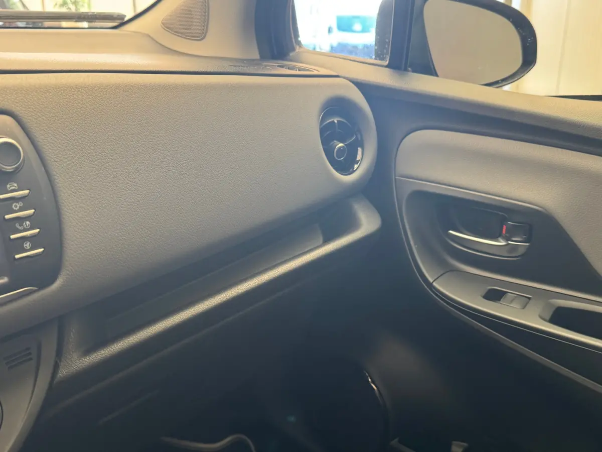 1.5 Hybrid Executive Automaat! | Camera | All Season Banden! | Navigatie  | Bluetooth | 16 LMV | Airco | Rijstrook sensor | | Achteruitrijcamera | Bots herkenning en activatie | Buitenspiege
