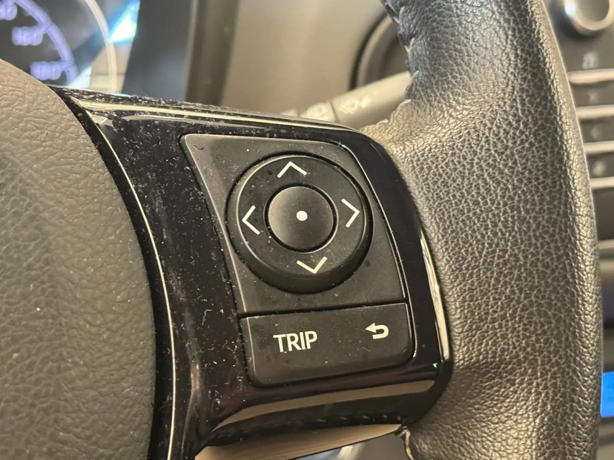 1.5 Hybrid Executive Automaat! | Camera | All Season Banden! | Navigatie  | Bluetooth | 16 LMV | Airco | Rijstrook sensor | | Achteruitrijcamera | Bots herkenning en activatie | Buitenspiege