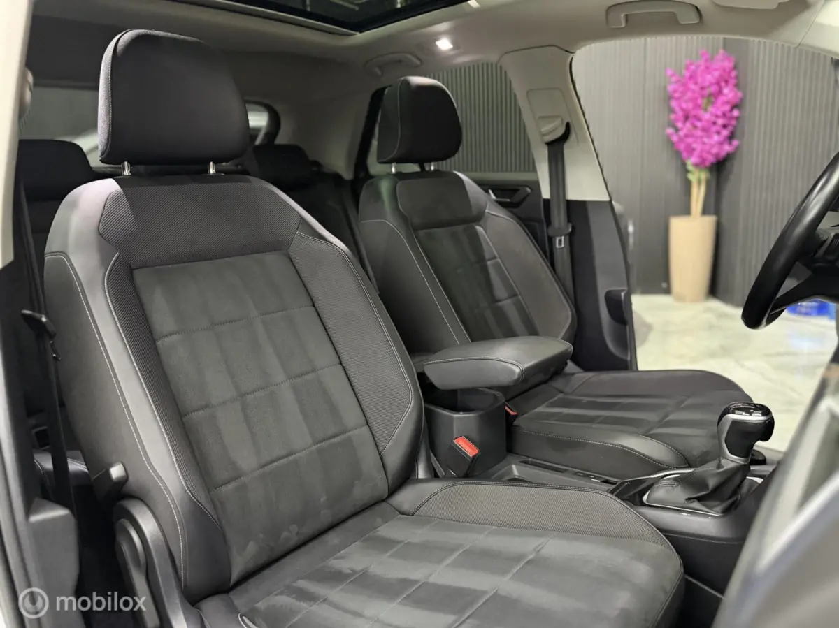 1.5 TSI DSG PANO IQ LANE KEYLESS TREKHAAK