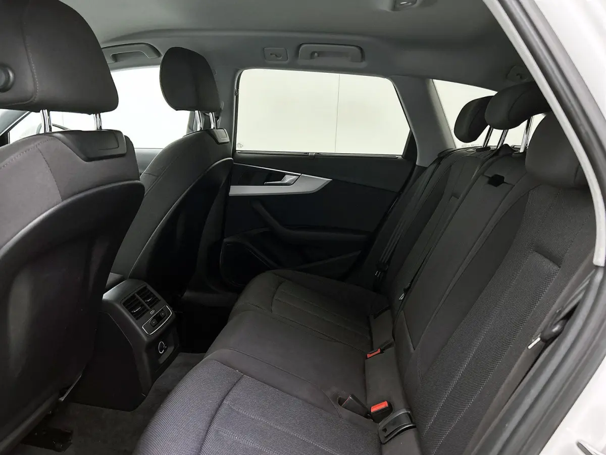 quattro 45 TFSI 245 PK | Automaat | Navigatie | Cruise control | Stoelverwarming | Apple Carplay | Android Auto | Lichtmetalen velgen |
