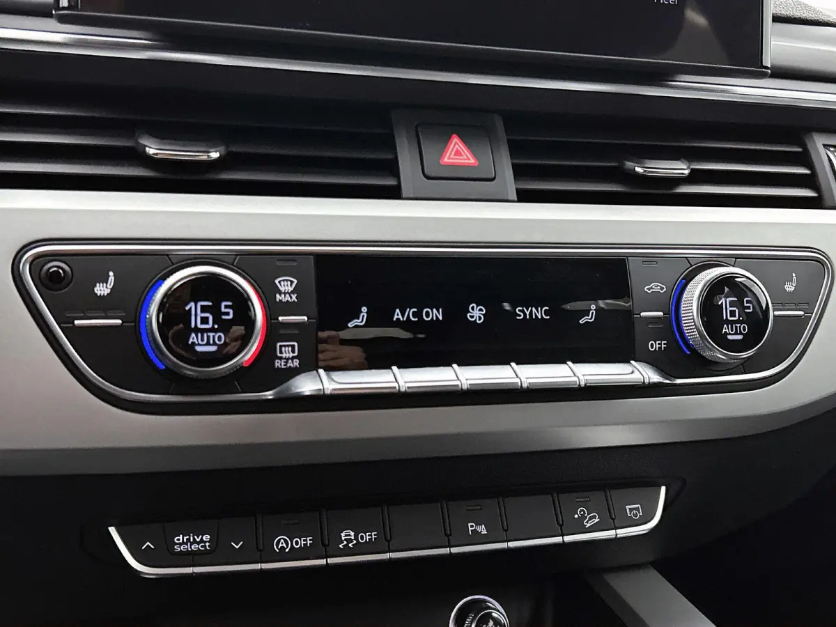 quattro 45 TFSI 245 PK | Automaat | Navigatie | Cruise control | Stoelverwarming | Apple Carplay | Android Auto | Lichtmetalen velgen |