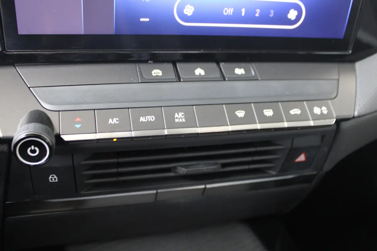 1.2 Edition | LED koplampen | Apple Carplay/ Android Auto | Climate control |