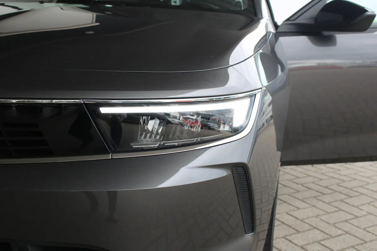 1.2 Edition | LED koplampen | Apple Carplay/ Android Auto | Climate control |