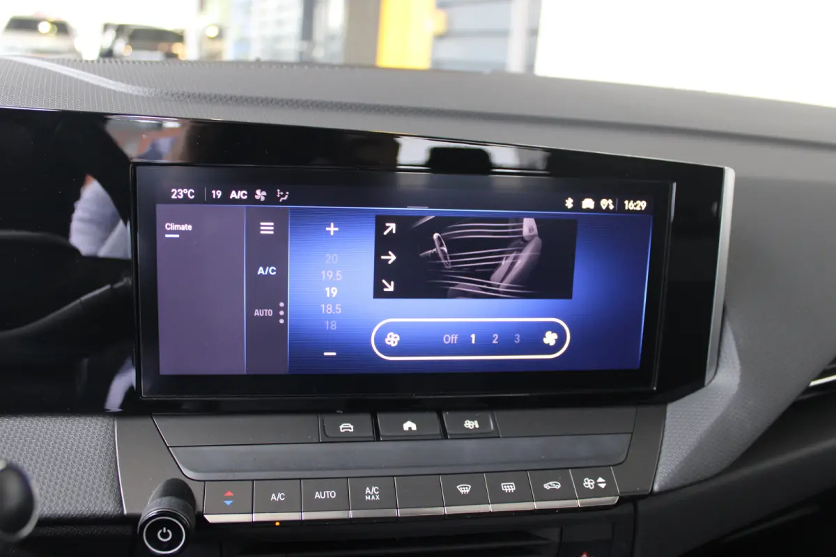1.2 Edition | LED koplampen | Apple Carplay/ Android Auto | Climate control |