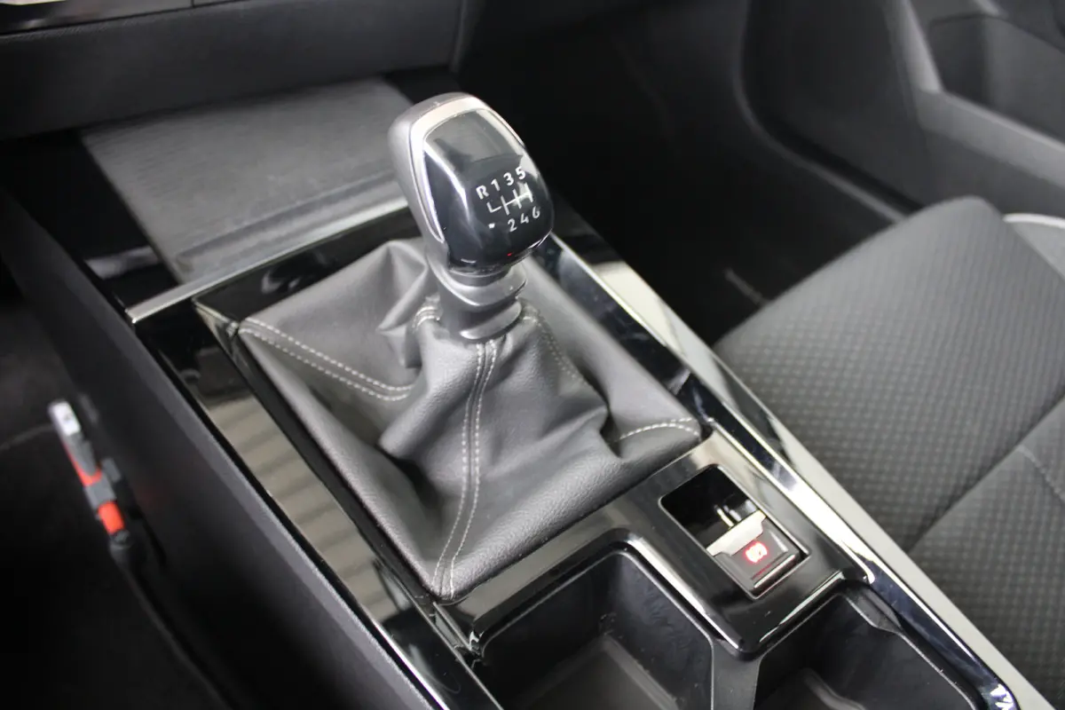 1.2 Edition | LED koplampen | Apple Carplay/ Android Auto | Climate control |