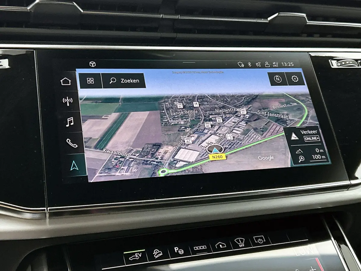 60 TFSI e quattro Pro Line S Competition 462 PK | S-line | Panoramadak | Adaptive cruise control l Camera l Head-up display l Dodehoek detectie l Bang & Olufsen l Luchtvering l Trekhaak l Op