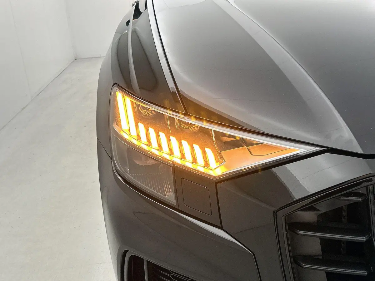60 TFSI e quattro Pro Line S Competition 462 PK | S-line | Panoramadak | Adaptive cruise control l Camera l Head-up display l Dodehoek detectie l Bang & Olufsen l Luchtvering l Trekhaak l Op