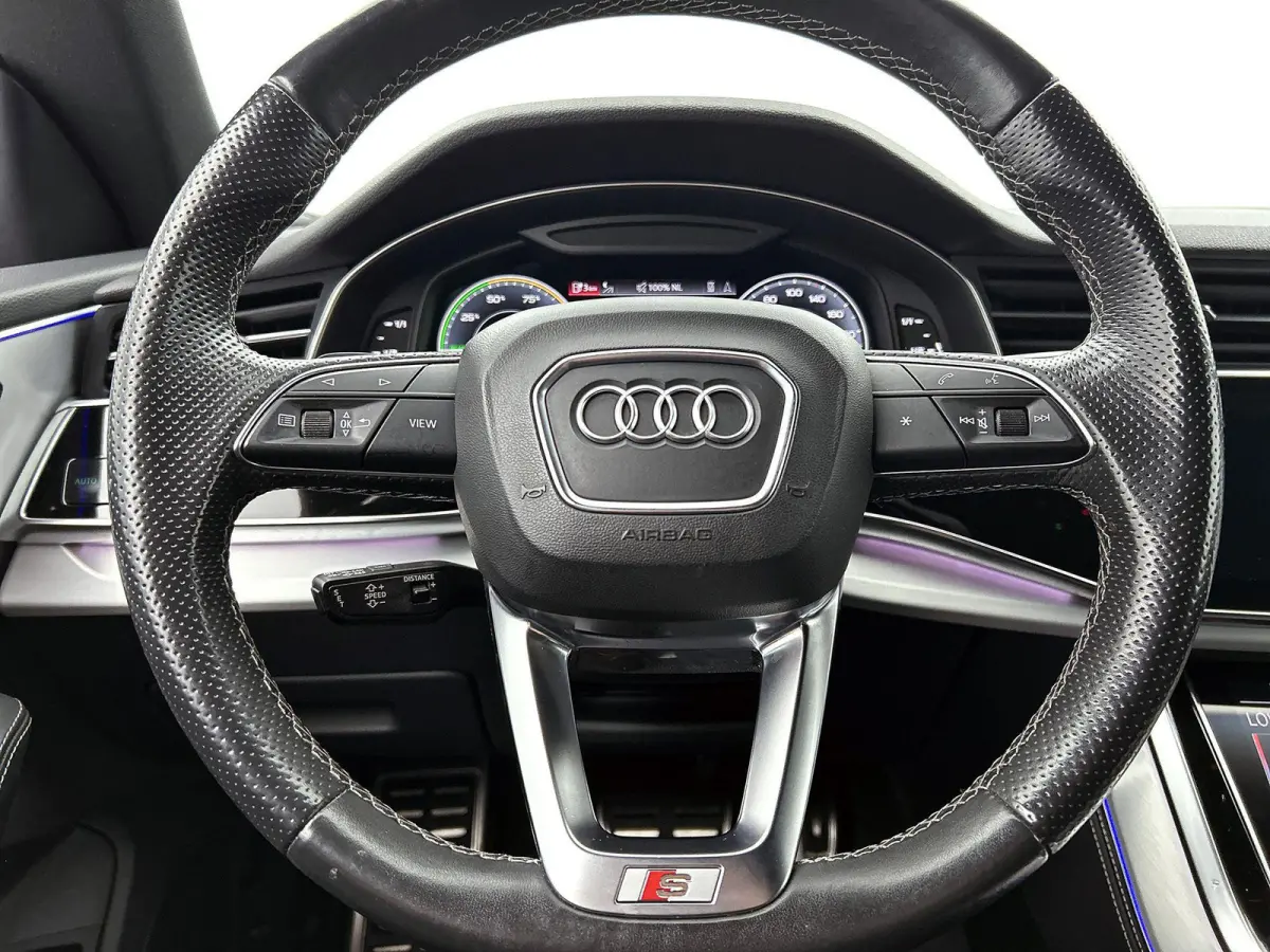 60 TFSI e quattro Pro Line S Competition 462 PK | S-line | Panoramadak | Adaptive cruise control l Camera l Head-up display l Dodehoek detectie l Bang & Olufsen l Luchtvering l Trekhaak l Op