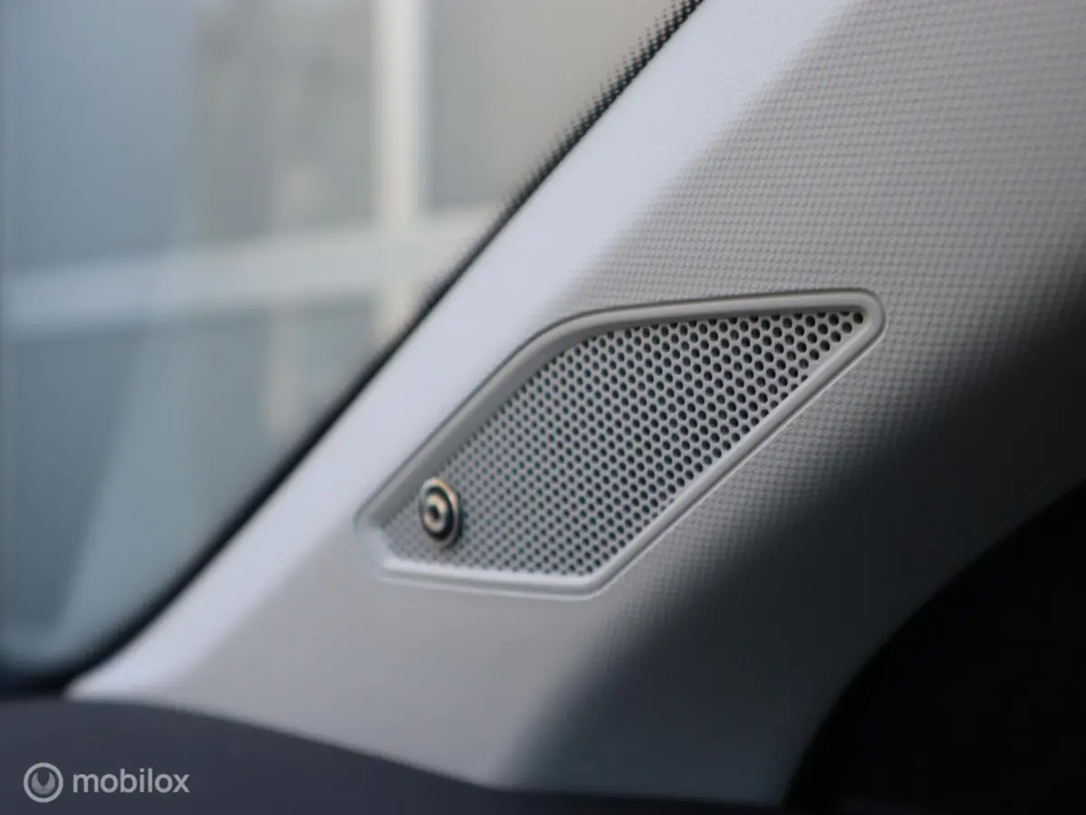 1.0 TSI Highline Beats CarPlay PDC Clima ACC