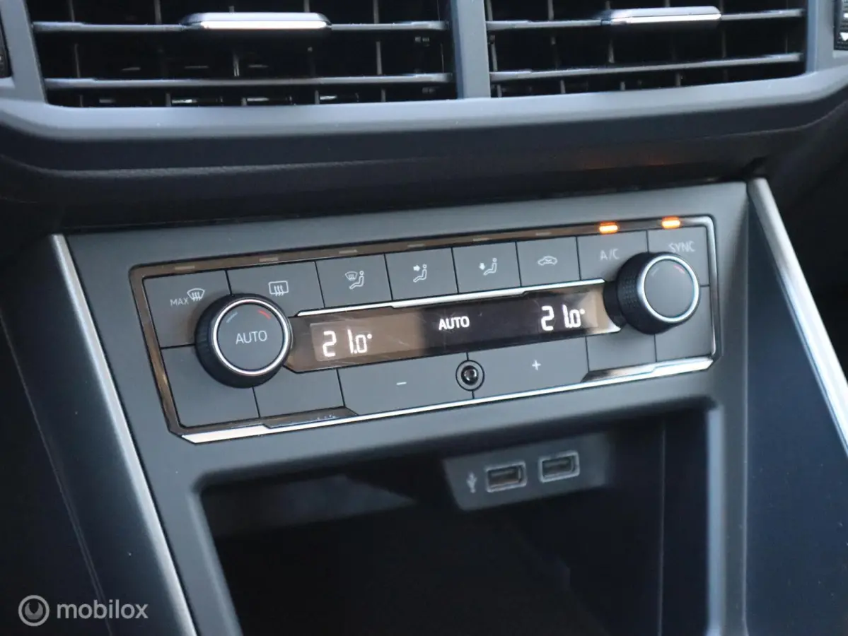 1.0 TSI Highline Beats CarPlay PDC Clima ACC
