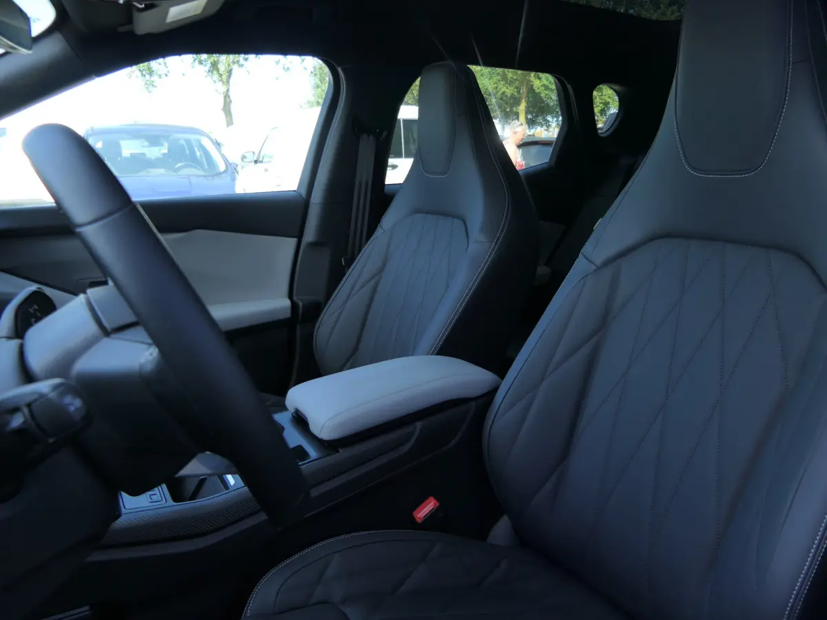 Premium Extended Range RWD 77 kWh | Apple Carplay/Android Auto|telefoonintegratie premium | Cruise control adaptief met Stop&Go | Dodehoek detectie