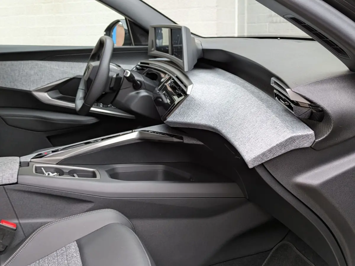 1.6 plug-in Hybrid 195 Allure|Navi|Camera|Lane-Assist|Keyless-Entry/Go|Apple-Carplay/Android-Auto|6.900km