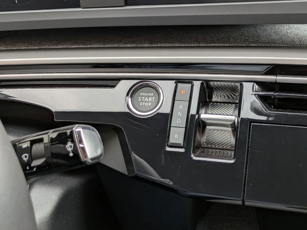 1.6 plug-in Hybrid 195 Allure|Navi|Camera|Lane-Assist|Keyless-Entry/Go|Apple-Carplay/Android-Auto|6.900km