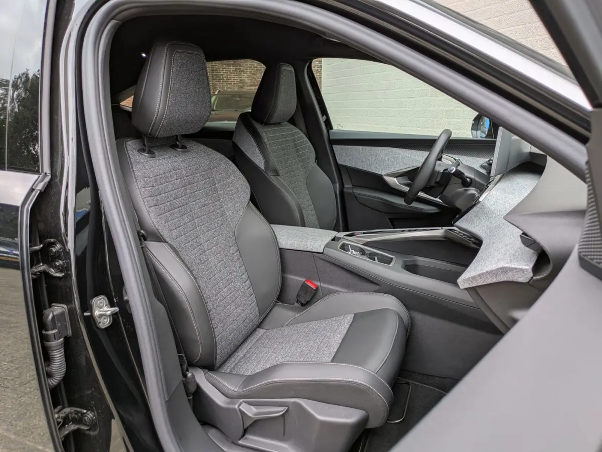 1.6 plug-in Hybrid 195 Allure|Navi|Camera|Lane-Assist|Keyless-Entry/Go|Apple-Carplay/Android-Auto|6.900km