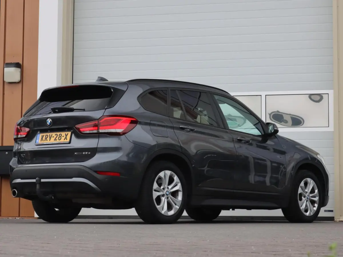 xDrive25e High Executive | Afneembare trekhaak | SOH 89%