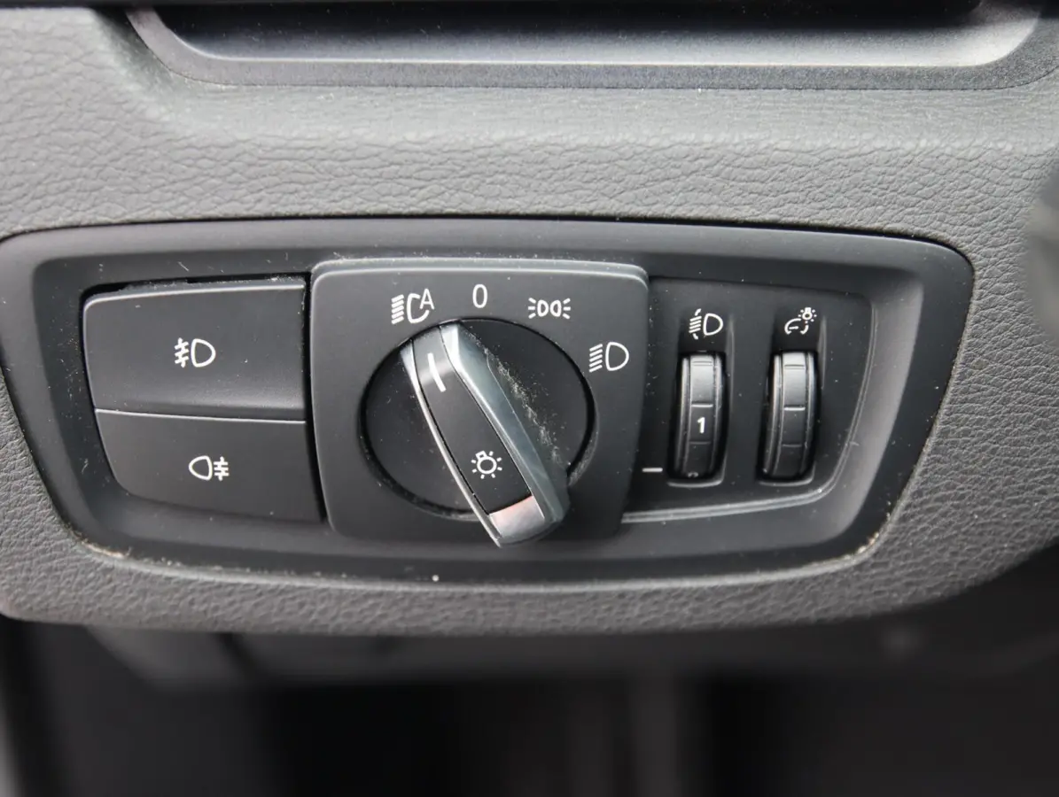 xDrive25e High Executive | Afneembare trekhaak | SOH 89%