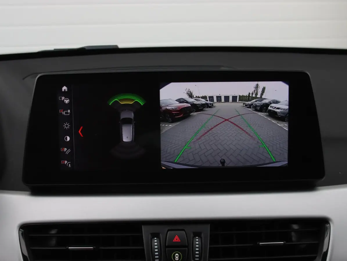 xDrive25e High Executive | Afneembare trekhaak | SOH 89%