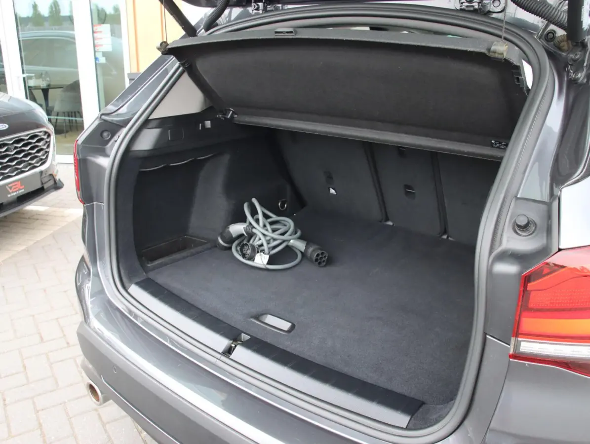xDrive25e High Executive | Afneembare trekhaak | SOH 89%