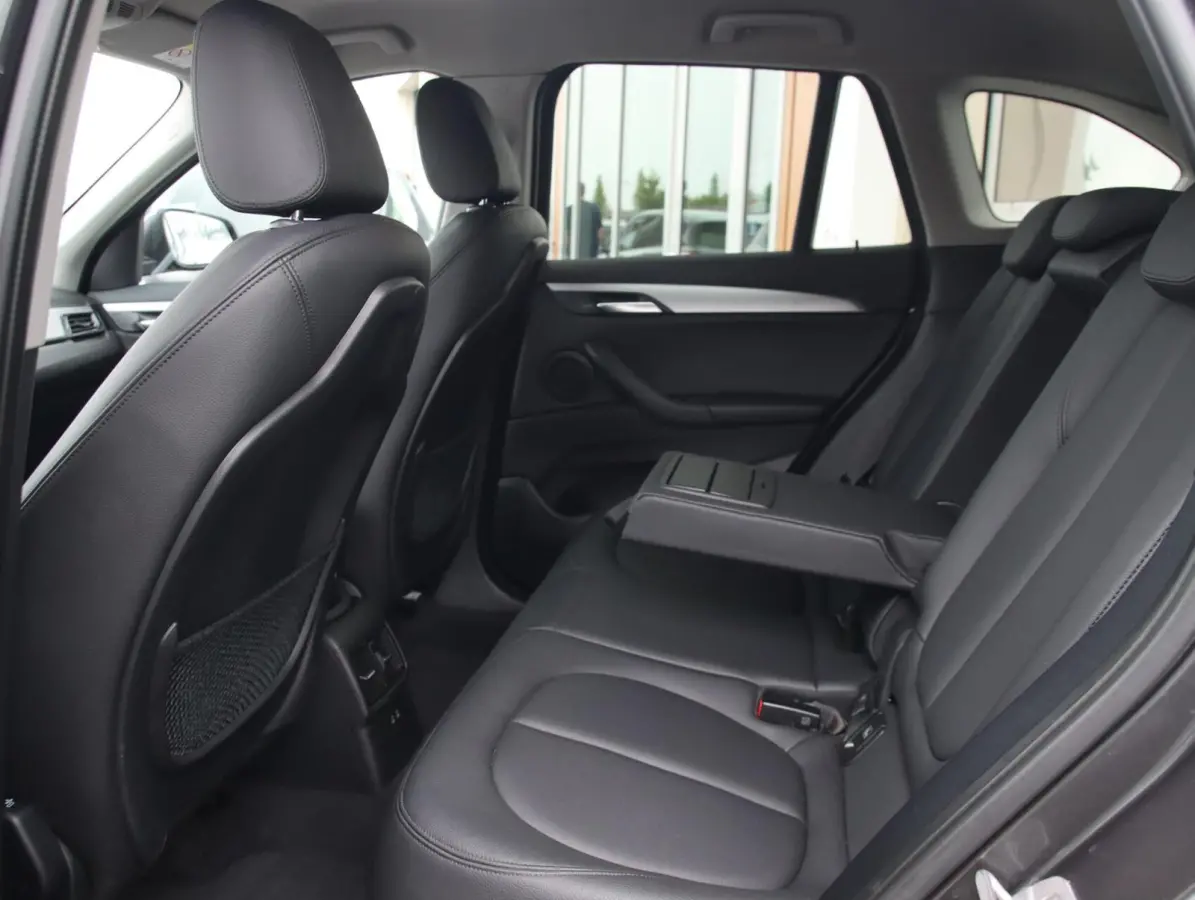 xDrive25e High Executive | Afneembare trekhaak | SOH 89%
