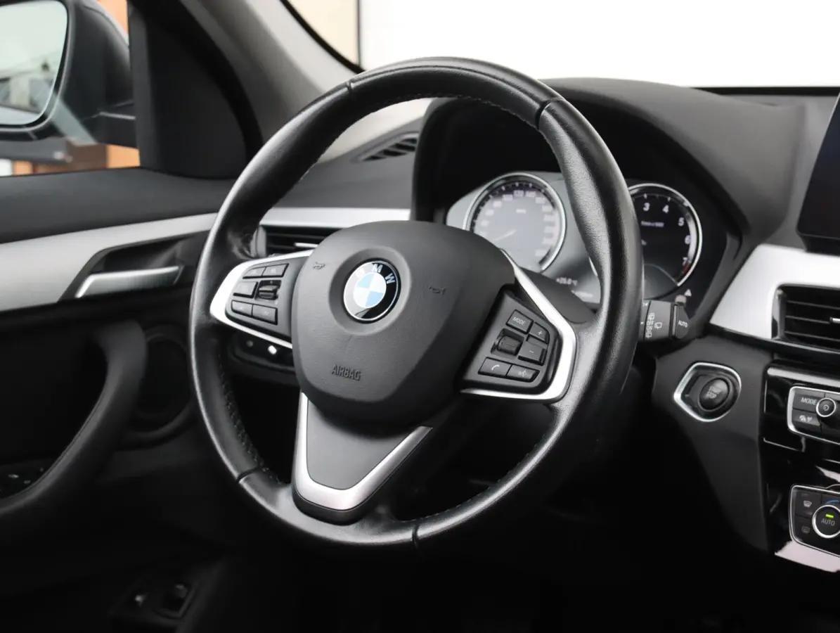 xDrive25e High Executive | Afneembare trekhaak | SOH 89%