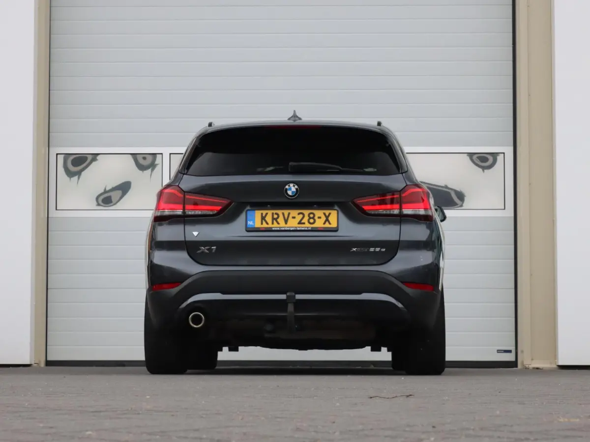 xDrive25e High Executive | Afneembare trekhaak | SOH 89%