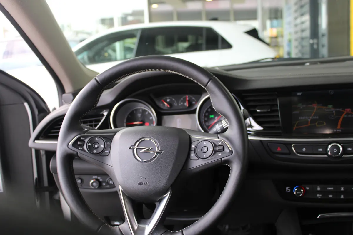 1.5 Turbo Business Executive | Schuif /kantel dak | Stoel - stuurwielverwarming | Navigatie |