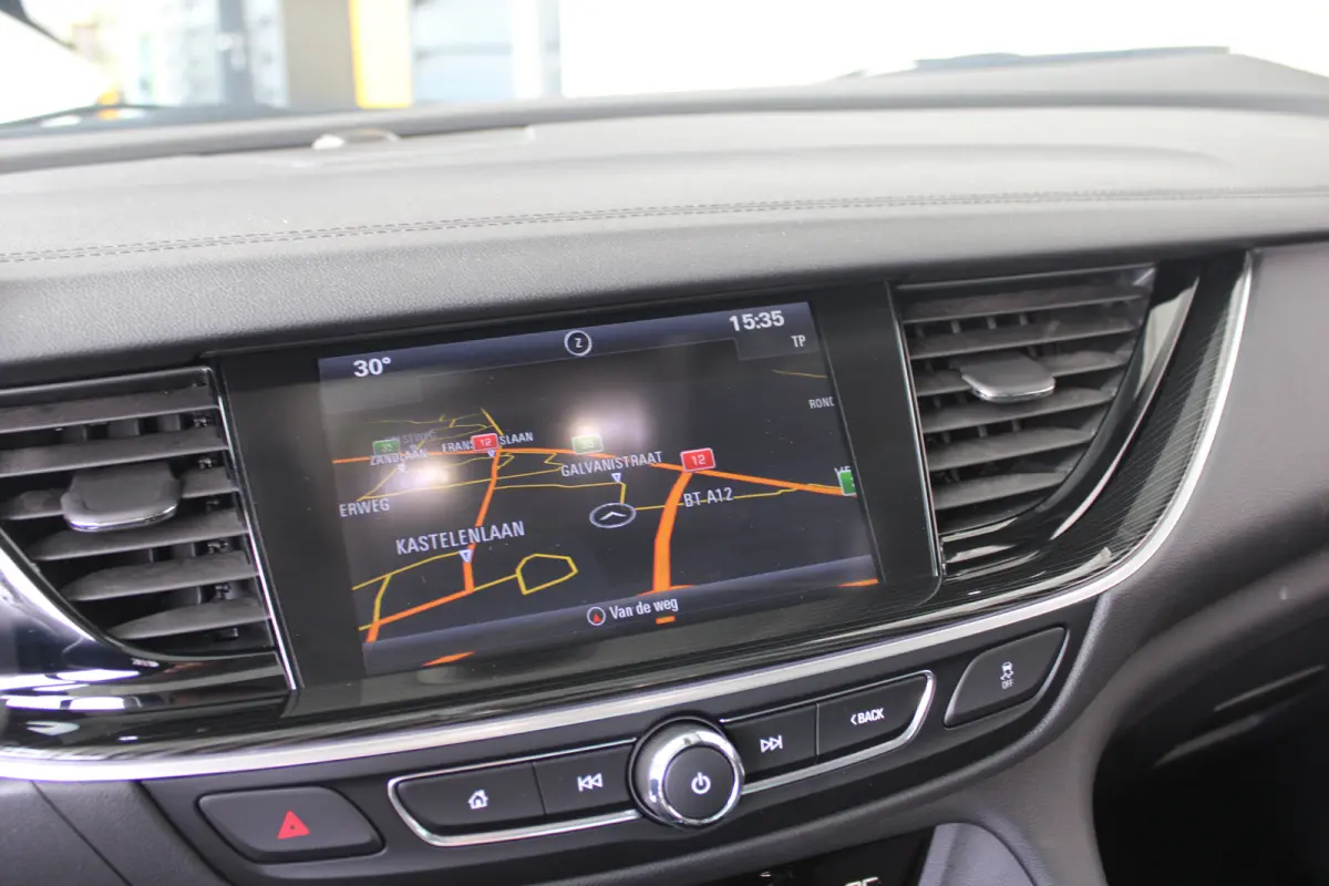 1.5 Turbo Business Executive | Schuif /kantel dak | Stoel - stuurwielverwarming | Navigatie |