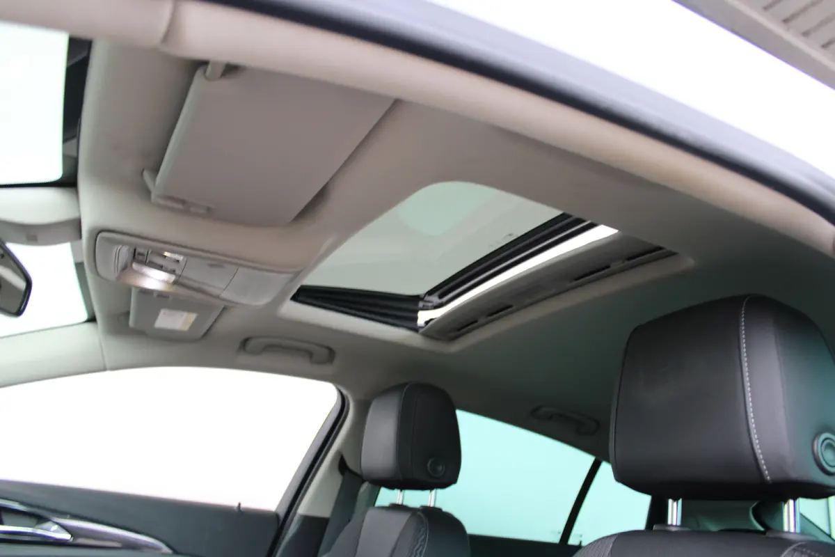 1.5 Turbo Business Executive | Schuif /kantel dak | Stoel - stuurwielverwarming | Navigatie |