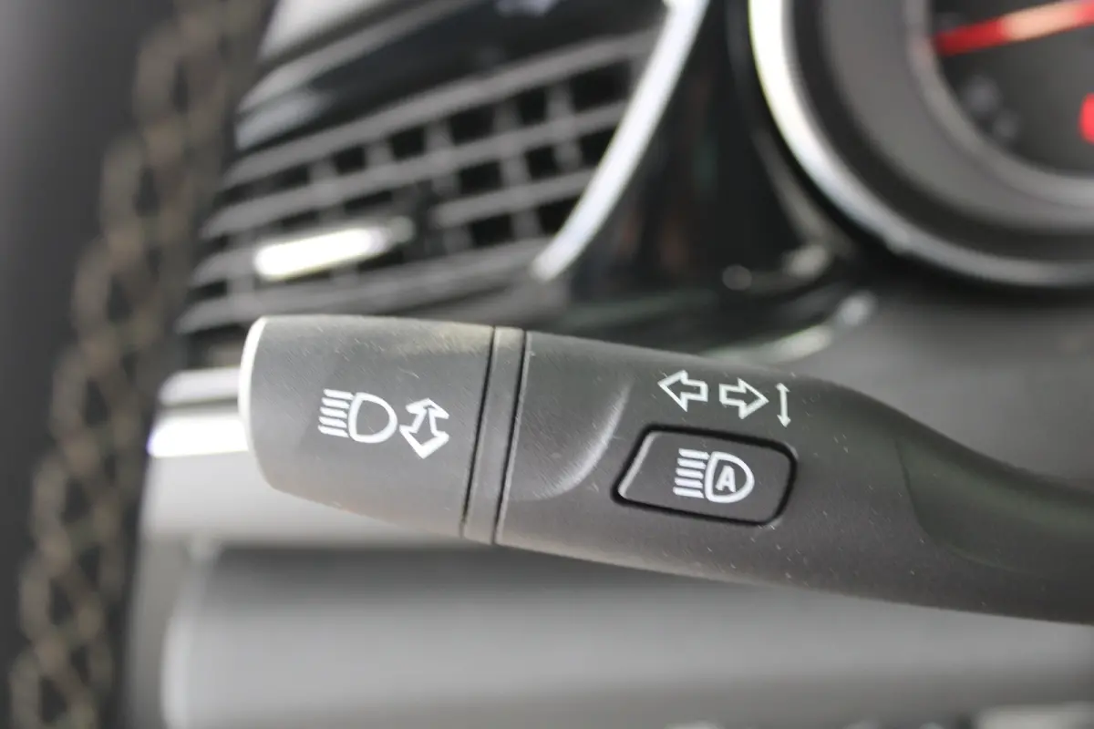 1.5 Turbo Business Executive | Schuif /kantel dak | Stoel - stuurwielverwarming | Navigatie |
