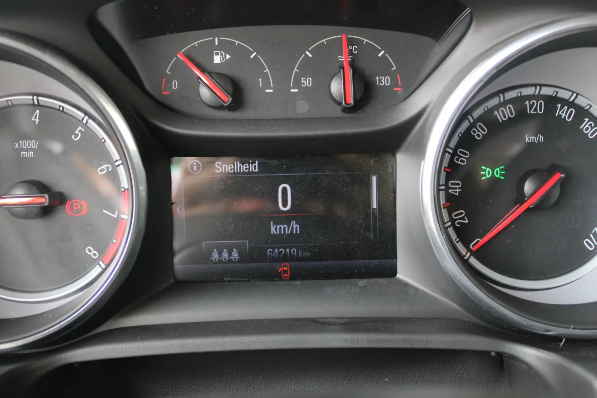 1.5 Turbo Business Executive | Schuif /kantel dak | Stoel - stuurwielverwarming | Navigatie |