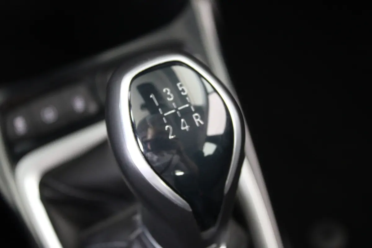 1.2 Edition | Navigatie | Cruise control | LED koplampen | Apple Carplay/ Android Auto |