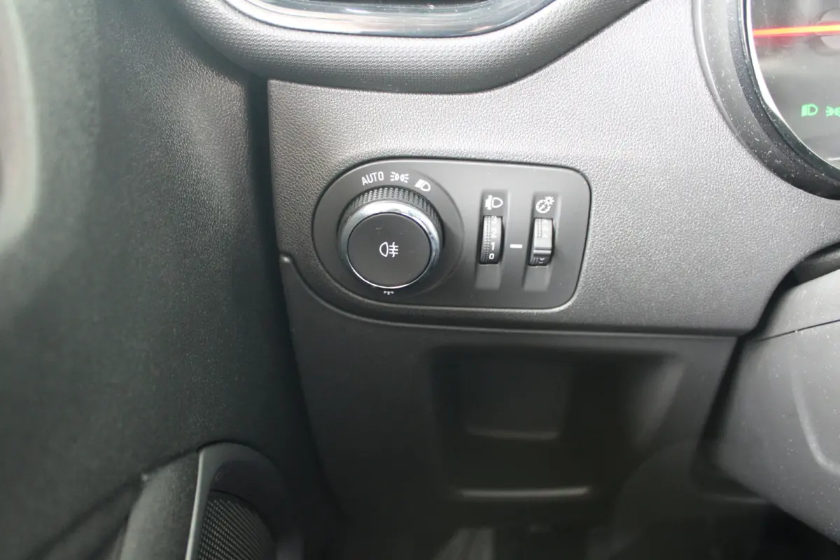 1.2 Edition | Navigatie | Cruise control | LED koplampen | Apple Carplay/ Android Auto |