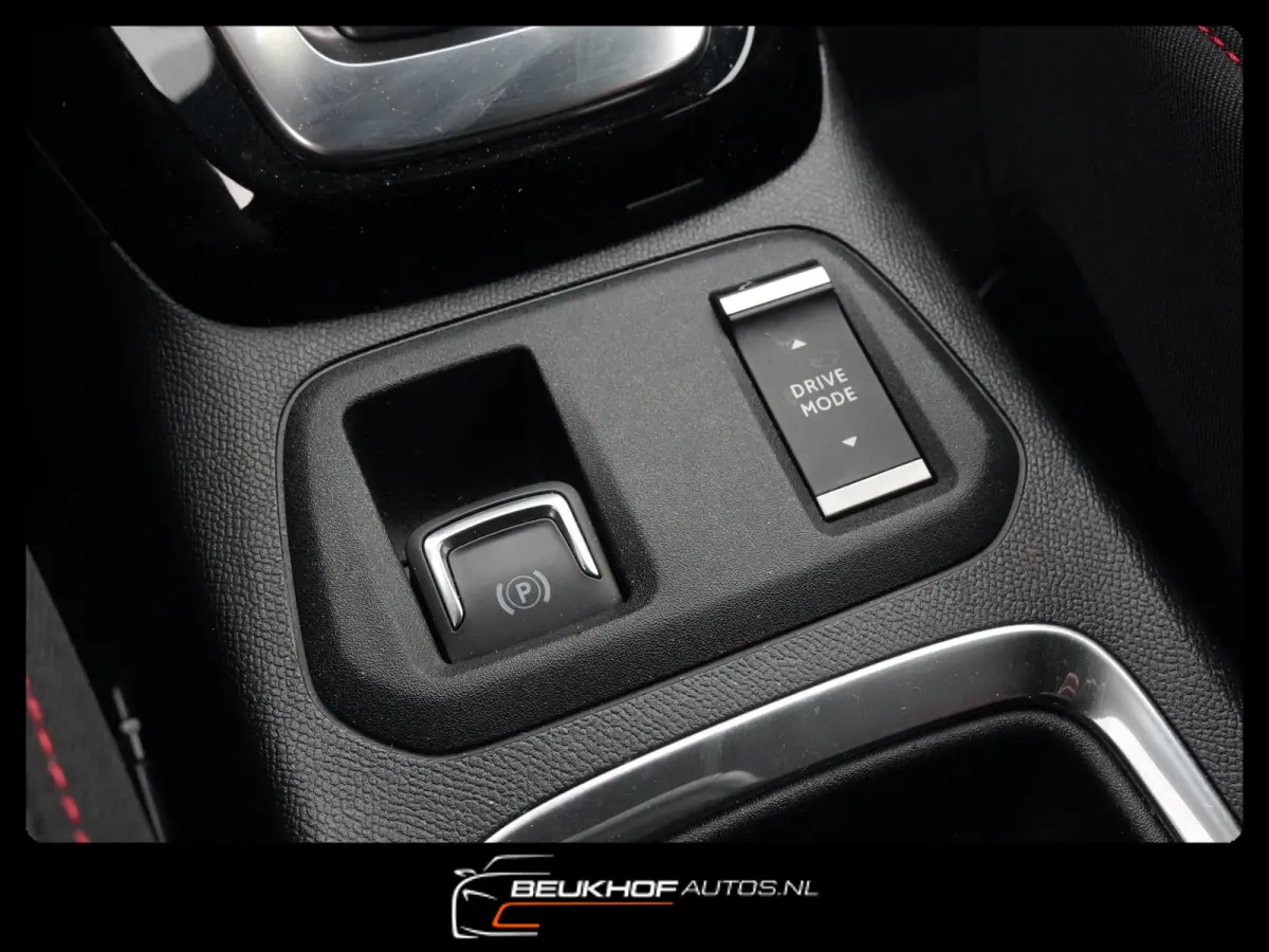 GS Line Sport 50 kWh Navi Carplay Soh 92.3%