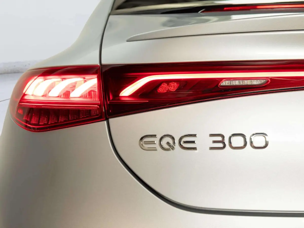 Limousine 300 Sport Edition LIMITED 90 kWh