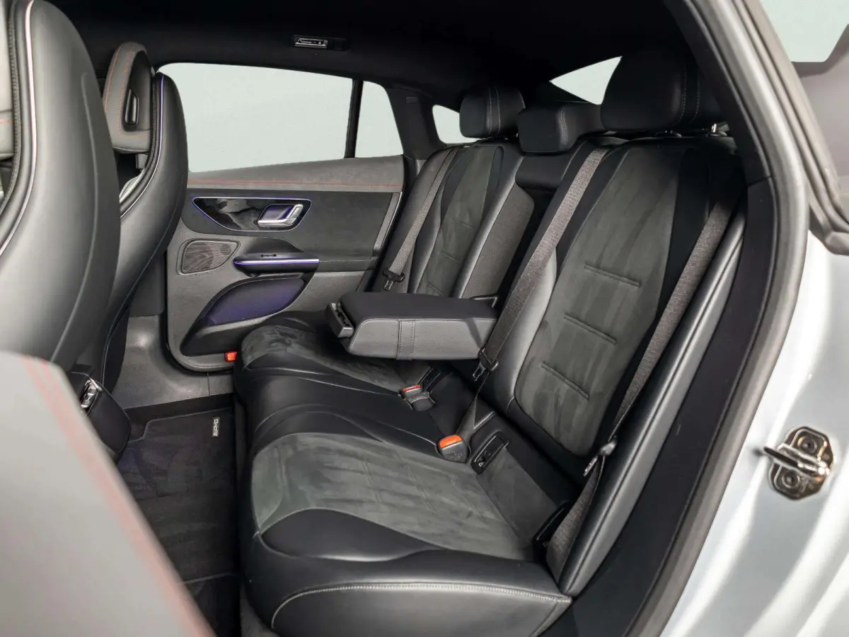 Limousine 300 Sport Edition LIMITED 90 kWh