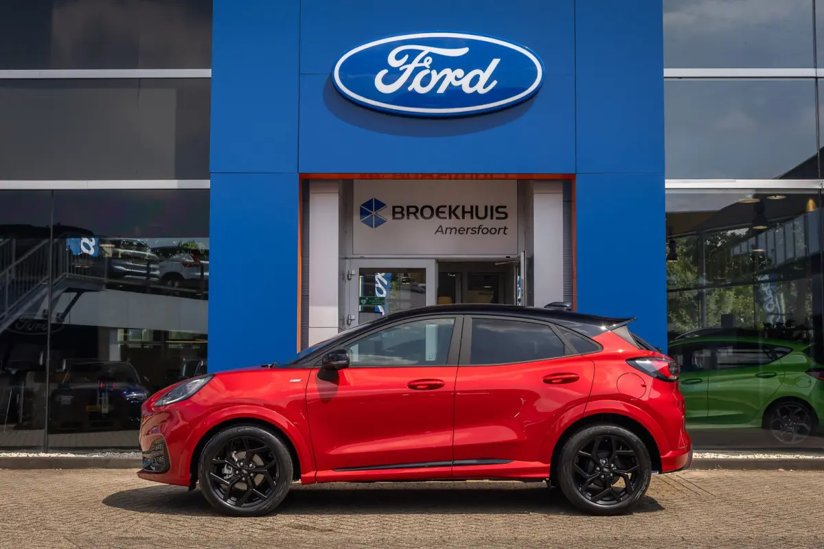 1.0 EcoBoost ST-Line | Black-pack | Comfort Pack | Matrix LED | Elek. Achterklep | Matrix LED | Stoel- Stuurverwarming | Apple carplay | 360° Camera | Keyless Entry & Start |