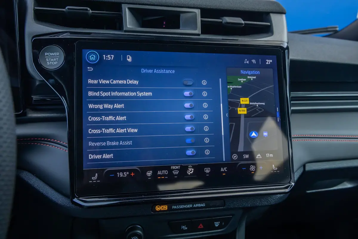 1.0 EcoBoost ST-Line | Black-pack | Comfort Pack | Matrix LED | Elek. Achterklep | Matrix LED | Stoel- Stuurverwarming | Apple carplay | 360° Camera | Keyless Entry & Start |