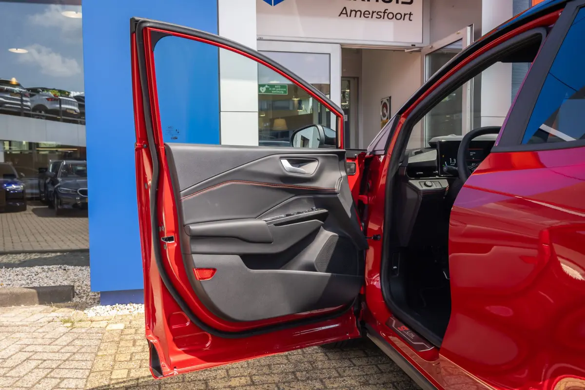 1.0 EcoBoost ST-Line | Black-pack | Comfort Pack | Matrix LED | Elek. Achterklep | Matrix LED | Stoel- Stuurverwarming | Apple carplay | 360° Camera | Keyless Entry & Start |
