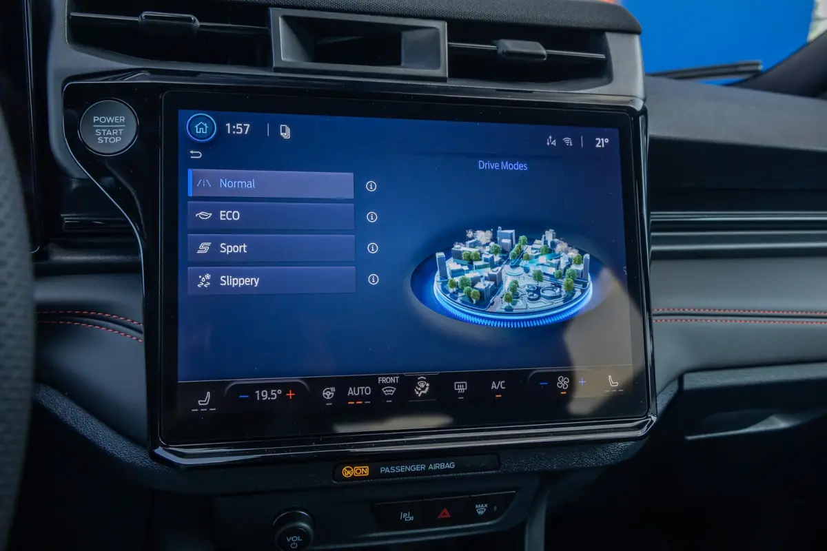 1.0 EcoBoost ST-Line | Black-pack | Comfort Pack | Matrix LED | Elek. Achterklep | Matrix LED | Stoel- Stuurverwarming | Apple carplay | 360° Camera | Keyless Entry & Start |