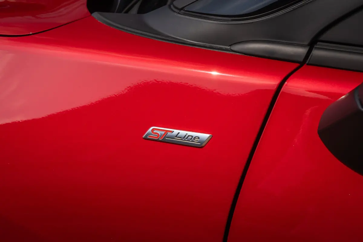 1.0 EcoBoost ST-Line | Black-pack | Comfort Pack | Matrix LED | Elek. Achterklep | Matrix LED | Stoel- Stuurverwarming | Apple carplay | 360° Camera | Keyless Entry & Start |