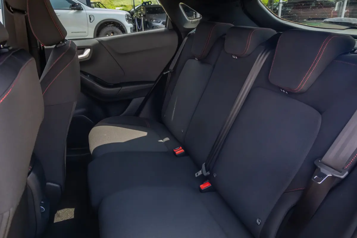 1.0 EcoBoost ST-Line | Black-pack | Comfort Pack | Matrix LED | Elek. Achterklep | Matrix LED | Stoel- Stuurverwarming | Apple carplay | 360° Camera | Keyless Entry & Start |