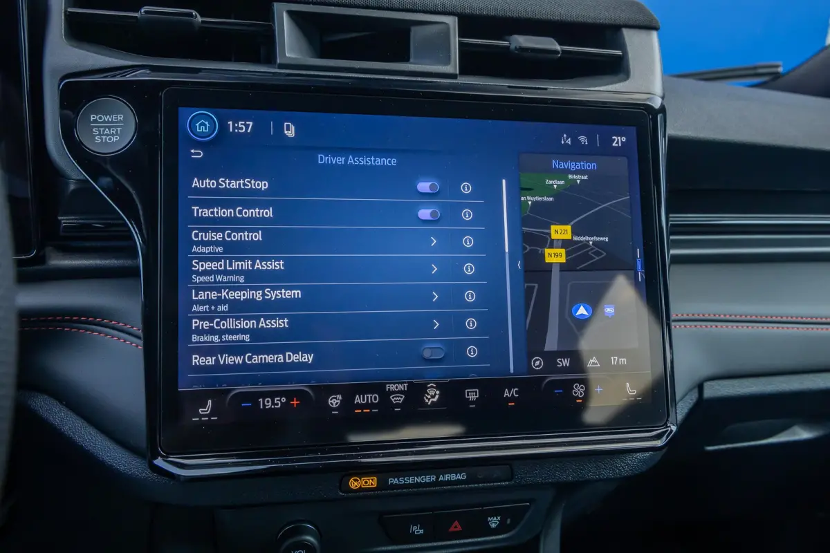 1.0 EcoBoost ST-Line | Black-pack | Comfort Pack | Matrix LED | Elek. Achterklep | Matrix LED | Stoel- Stuurverwarming | Apple carplay | 360° Camera | Keyless Entry & Start |