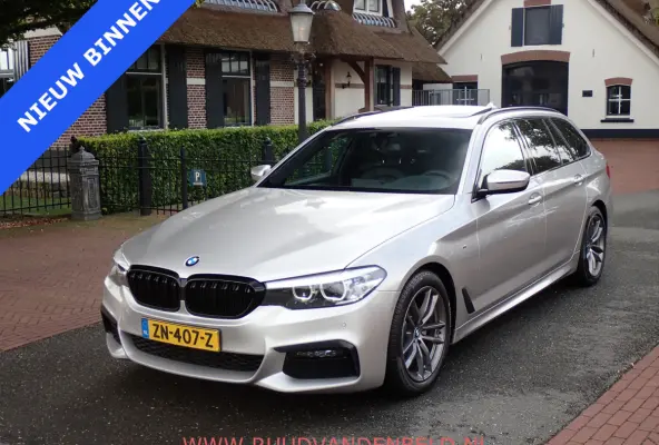 520i M-PAKKET / PANODAK / SPORTLEER / TREKHAAK