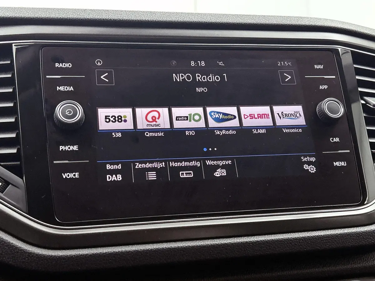 1.5 TSI Style | ACHTERUITRIJCAMERA | TREKHAAK | NAVIGATIE | APPLE CARPLAY / ANDROID AUTO | ALL SEASON BANDEN | CLIMATE CONTROL